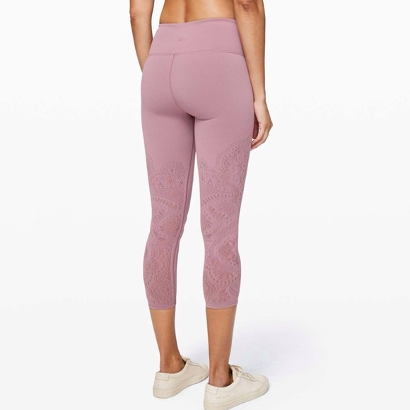 Lululemon mauve pink zen expression reveal crop legging - Picture 9 of 14